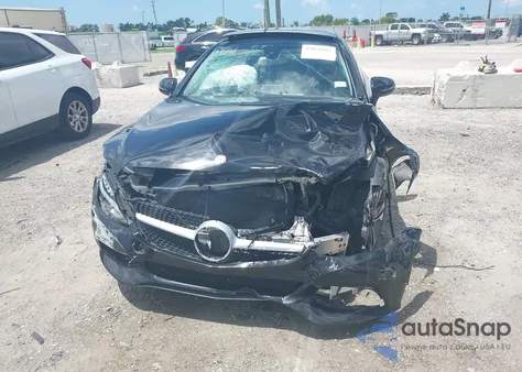 2017 Mercedes-Benz C 300 4Matic z USA, uszkodzony, nr VIN WDDWJ4KB5HF448505